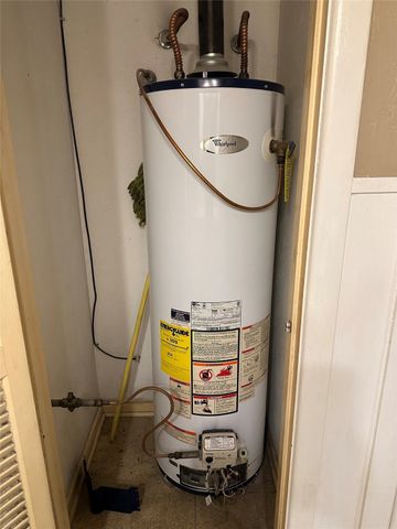 532 Plainview Drive, Hurst, TX 76054