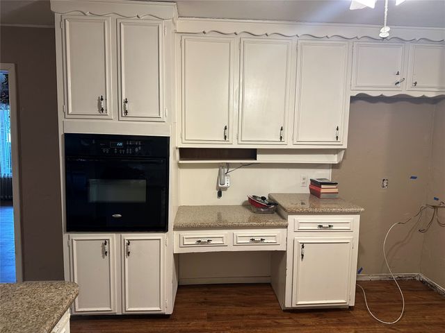 532 Plainview Drive, Hurst, TX 76054