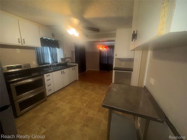 25608 Pickford, Redford Charter Township, MI 48240