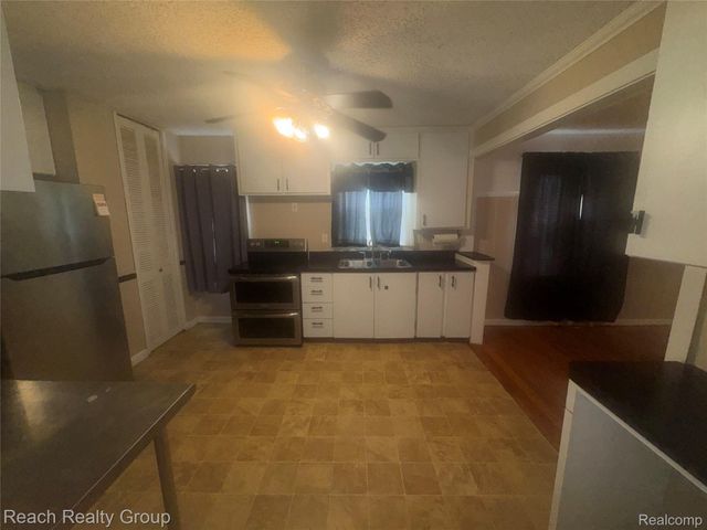 25608 Pickford, Redford Charter Township, MI 48240