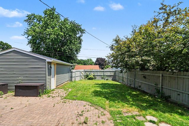 145 18th Avenue S, South Saint Paul, MN 55075