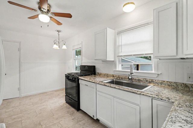 145 18th Avenue S, South Saint Paul, MN 55075