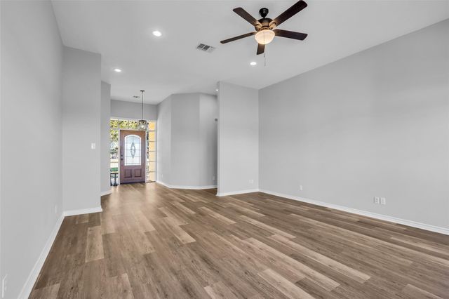 1075 Harrisburg Road, Brenham, TX 77833