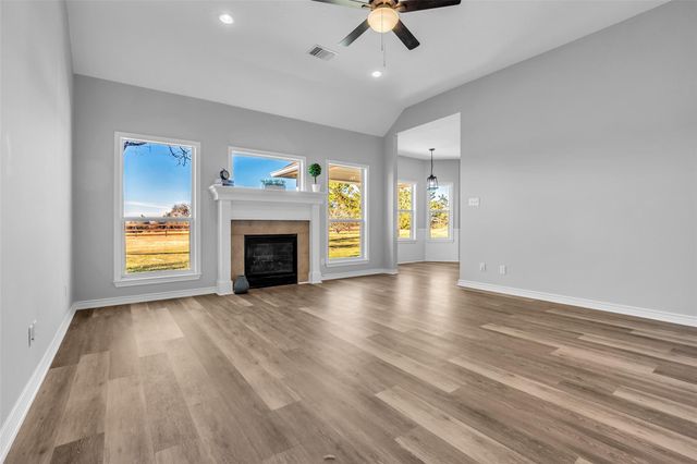 1075 Harrisburg Road, Brenham, TX 77833