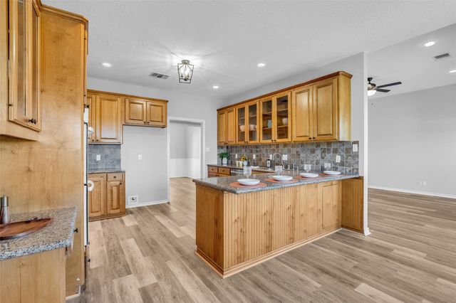 1075 Harrisburg Road, Brenham, TX 77833