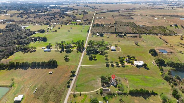 1075 Harrisburg Road, Brenham, TX 77833