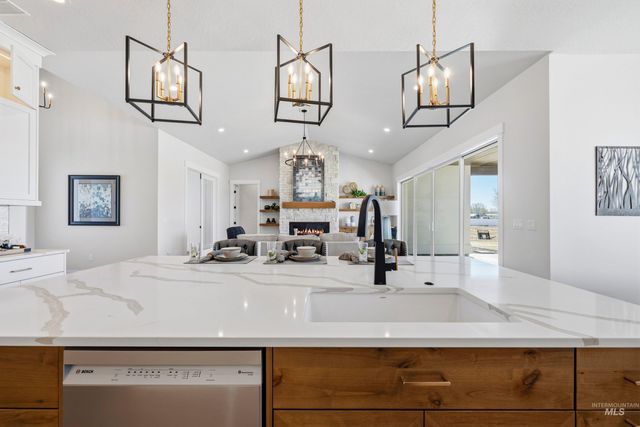 24897 Ardmore Ct, Caldwell, ID 83607