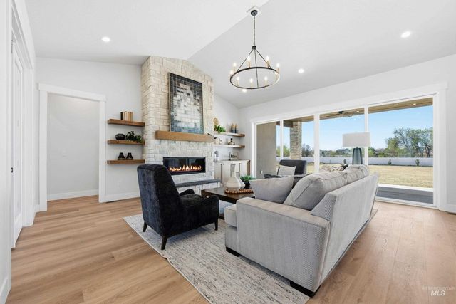 24897 Ardmore Ct, Caldwell, ID 83607