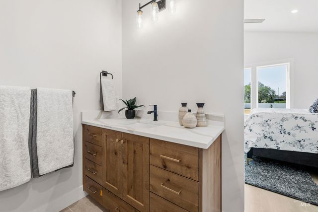 24897 Ardmore Ct, Caldwell, ID 83607