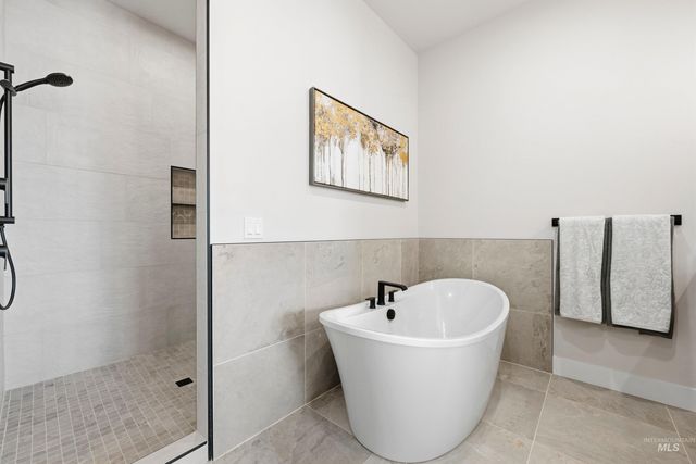 24897 Ardmore Ct, Caldwell, ID 83607