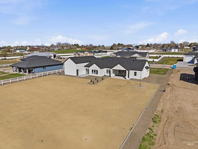 24897 Ardmore Ct, Caldwell, ID 83607