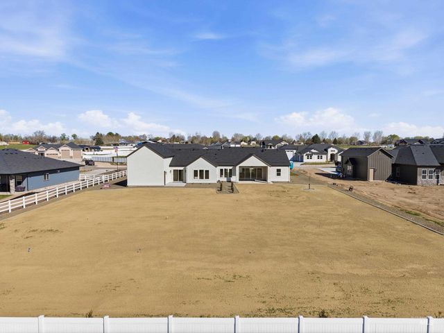 24897 Ardmore Ct, Caldwell, ID 83607