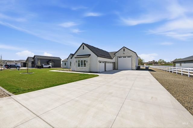 24897 Ardmore Ct, Caldwell, ID 83607