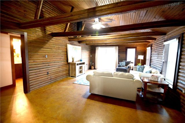 322 Lakeside Dr, Corpus Christi, TX 78418