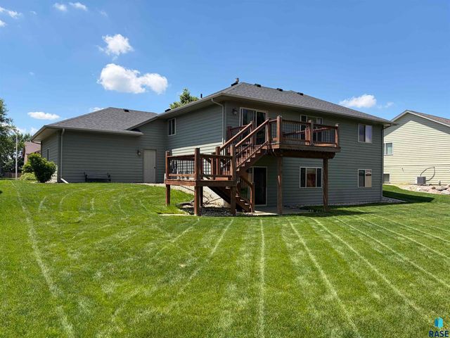 7504 S Aftyn Ave Avenue, Sioux Falls, SD 57108