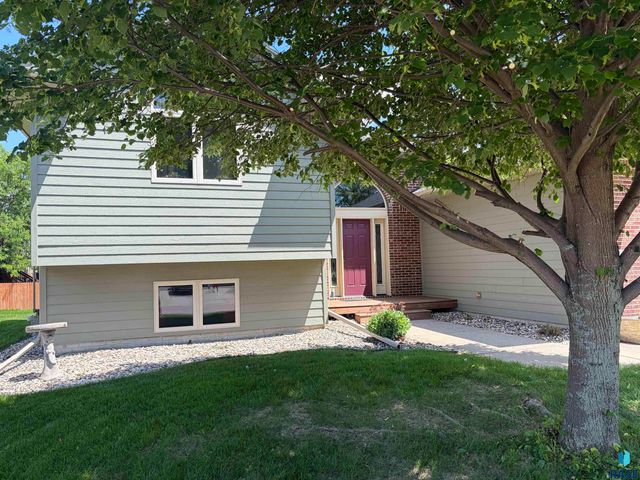 7504 S Aftyn Ave Avenue, Sioux Falls, SD 57108