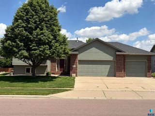 7504 S Aftyn Ave Avenue, Sioux Falls, SD 57108