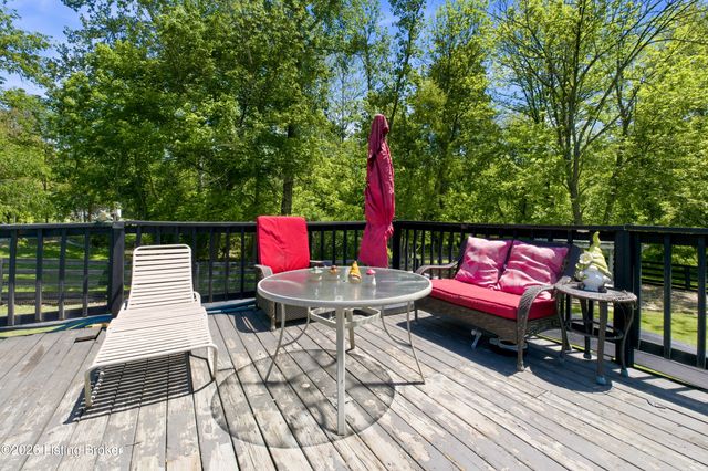 2010 Clearview Dr, La Grange, KY 40031
