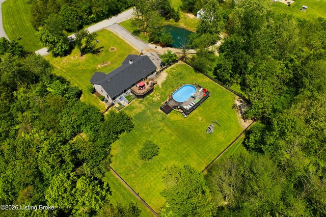 2010 Clearview Dr, La Grange, KY 40031