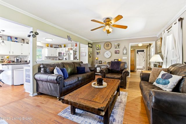 2010 Clearview Dr, La Grange, KY 40031