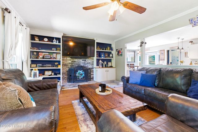 2010 Clearview Dr, La Grange, KY 40031