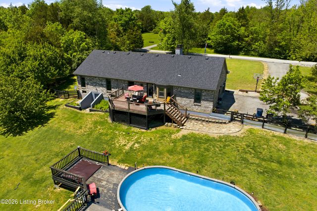 2010 Clearview Dr, La Grange, KY 40031
