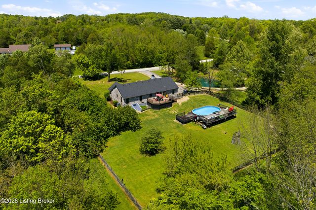 2010 Clearview Dr, La Grange, KY 40031
