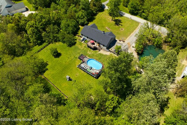 2010 Clearview Dr, La Grange, KY 40031