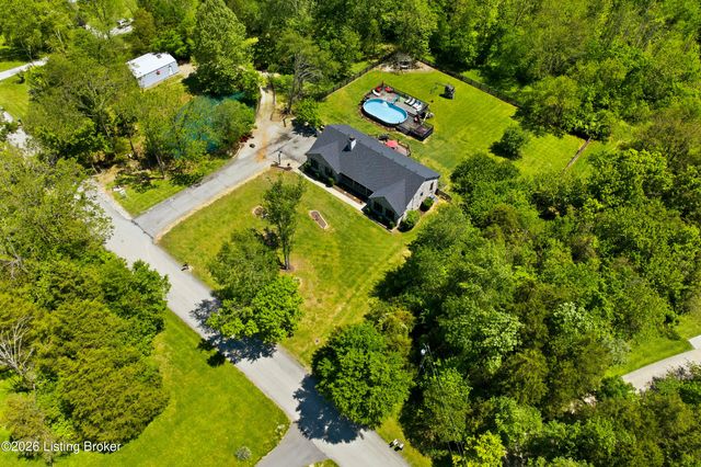 2010 Clearview Dr, La Grange, KY 40031