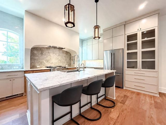 1738 Westchester Drive, The Village, OK 73120