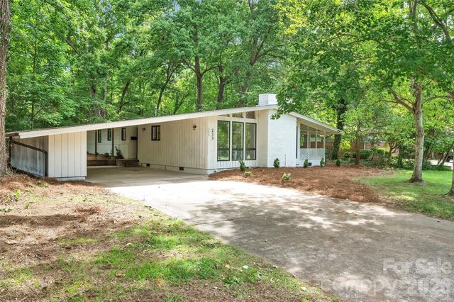 233 Dogwood Drive, Mount Holly, NC 28120