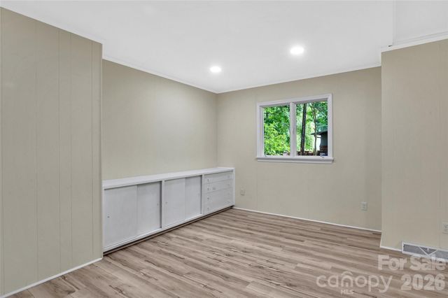 233 Dogwood Drive, Mount Holly, NC 28120