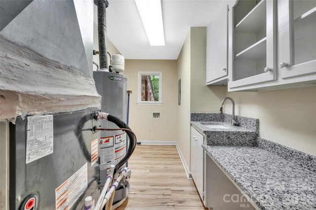 233 Dogwood Drive, Mount Holly, NC 28120