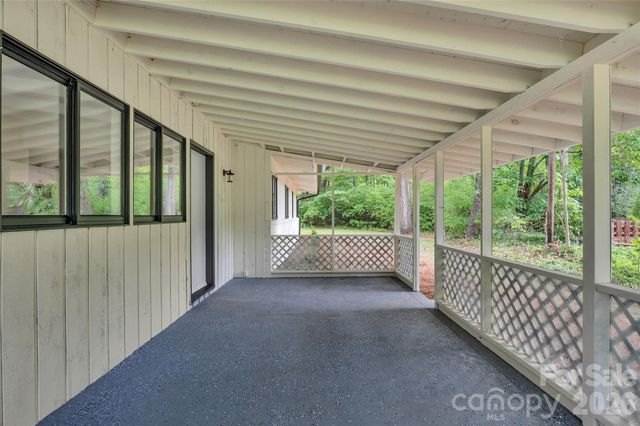 233 Dogwood Drive, Mount Holly, NC 28120