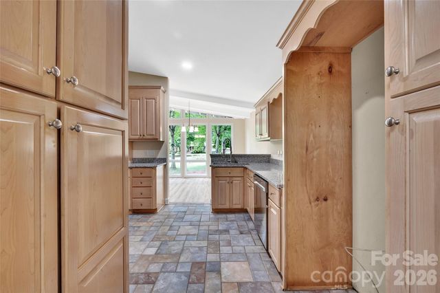 233 Dogwood Drive, Mount Holly, NC 28120