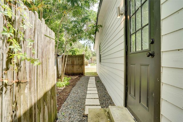 516 5TH AVENUE NE, Largo, FL 33770