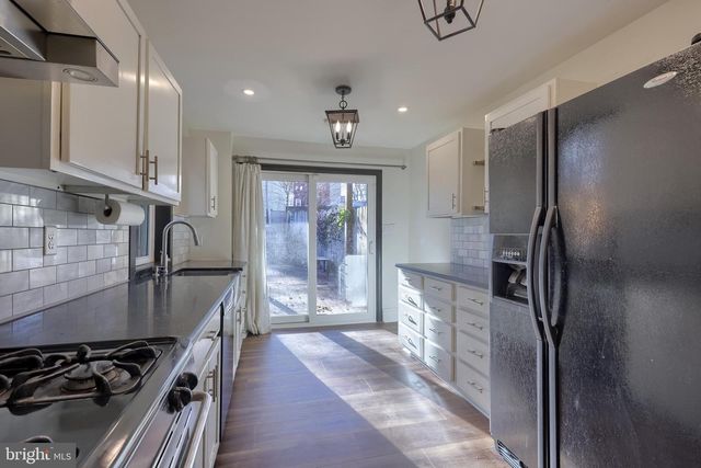 522 E ORANGE ST, Lancaster, PA 17602