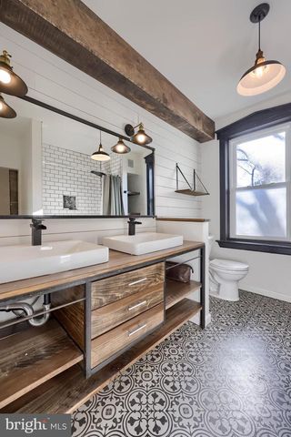 522 E ORANGE ST, Lancaster, PA 17602