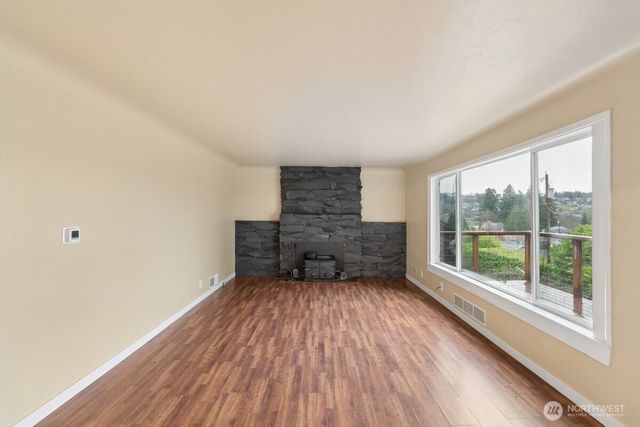 2502 N Lafayette Avenue, Bremerton, WA 98312