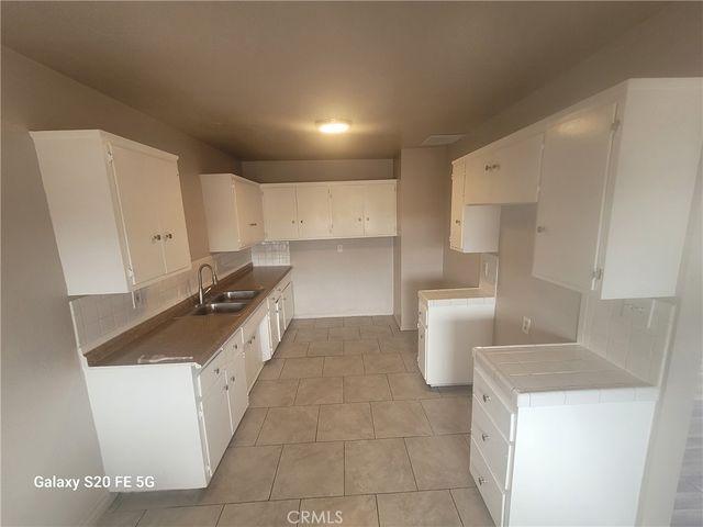 1037 W 108 Street 5, Los Angeles, CA 90044