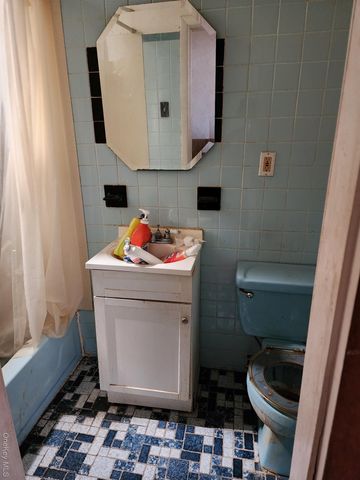 6161 Eliot Avenue, Middle Village, NY 11379