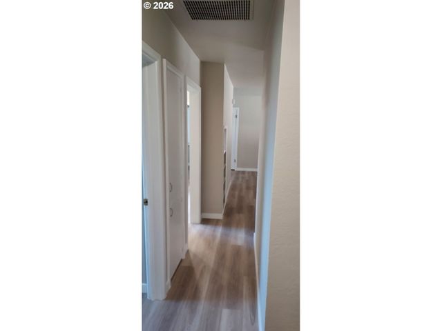 855 S 57TH St, Springfield, OR 97478