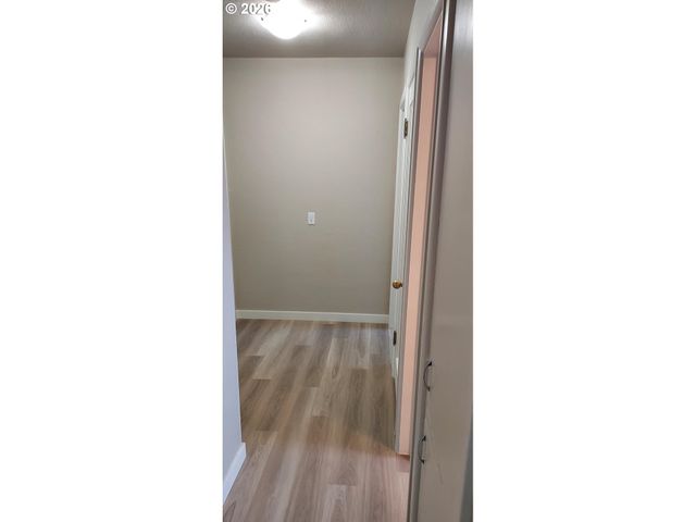 855 S 57TH St, Springfield, OR 97478