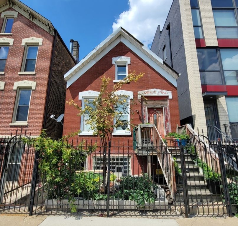 1636 W Augusta Boulevard, Chicago, IL 60622