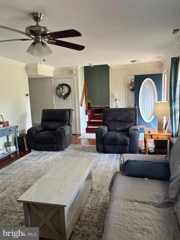 300 BEVERLEY PL, Edgewater, MD 21037