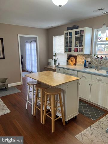 300 BEVERLEY PL, Edgewater, MD 21037