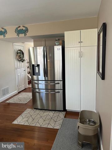 300 BEVERLEY PL, Edgewater, MD 21037