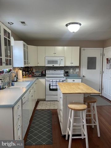300 BEVERLEY PL, Edgewater, MD 21037