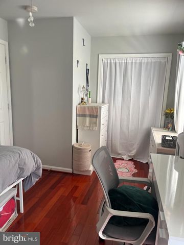 300 BEVERLEY PL, Edgewater, MD 21037