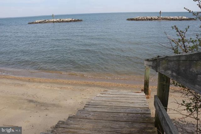 300 BEVERLEY PL, Edgewater, MD 21037